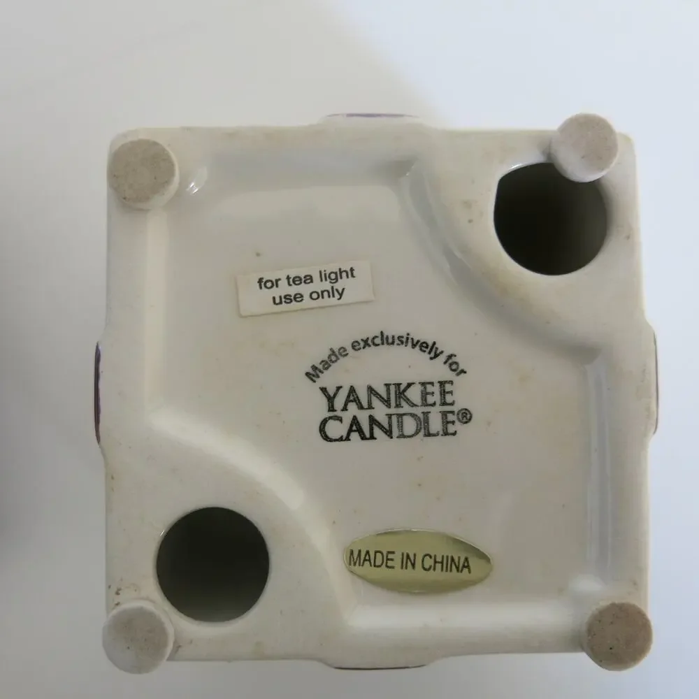 YANKEE CANDLE Tea Light Ceramic Candle Holder Bow Holly Berries Home Winter Cozy